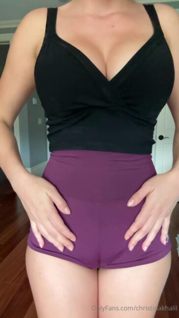 christina khalil pussy camel toe tease onlyfans video leaked epjwgn 364x647 1