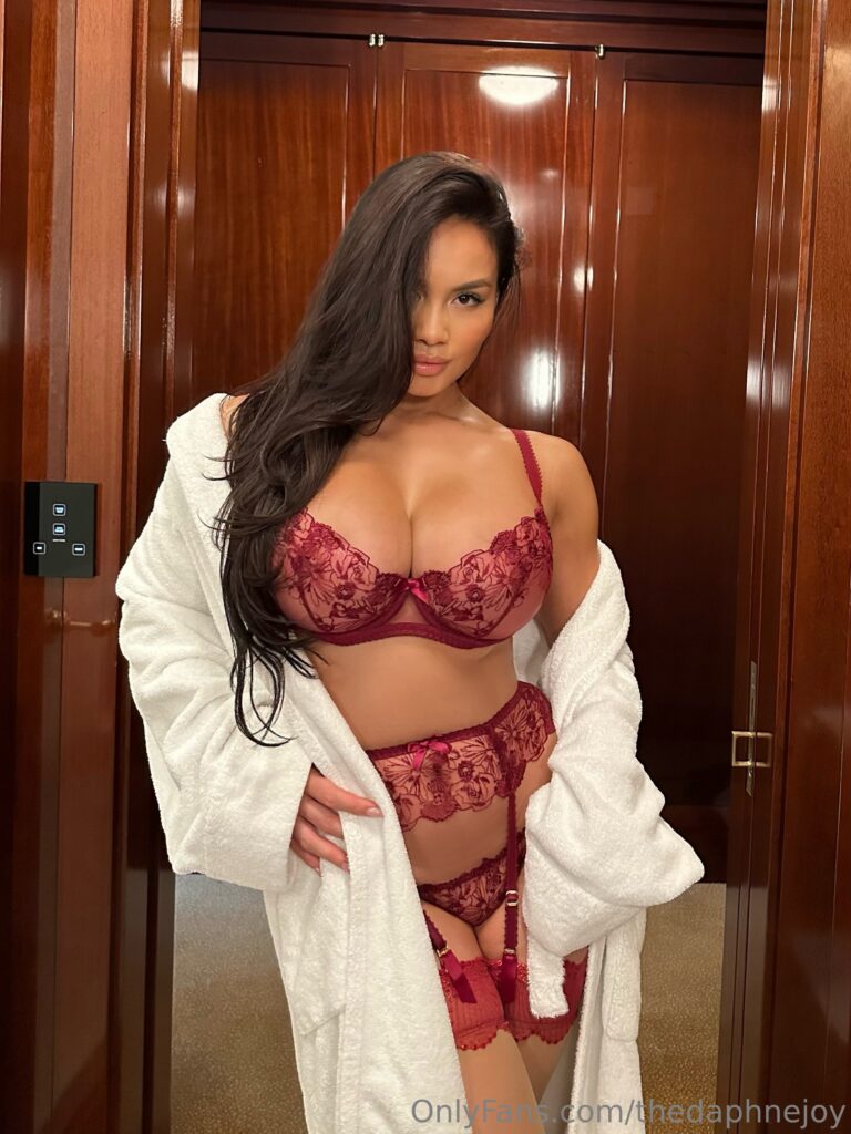 DaphneJoy OnlyFans Set Leaked 20 daphnejoypic5 768x1024 1