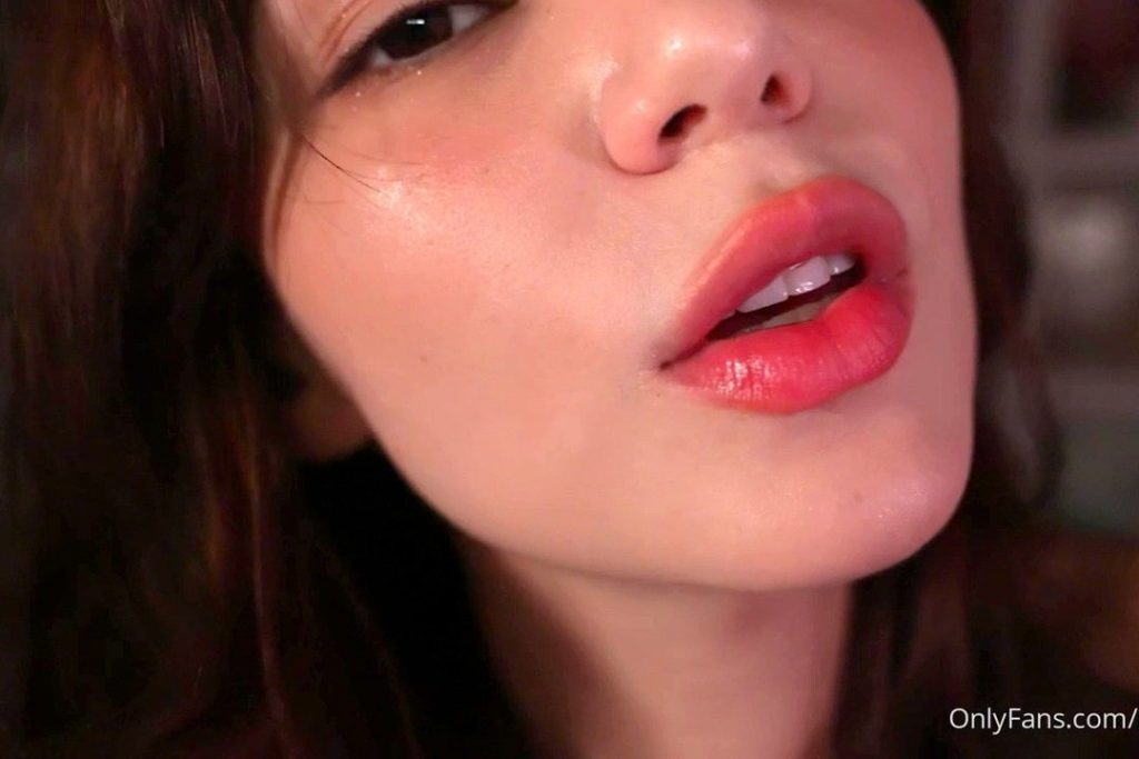maimy asmr close up kissing you video leaked 5 1024x683 1